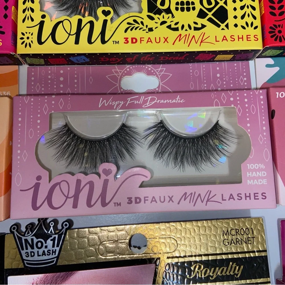 12 False 3D Lashes (Real & Faux Mink)
